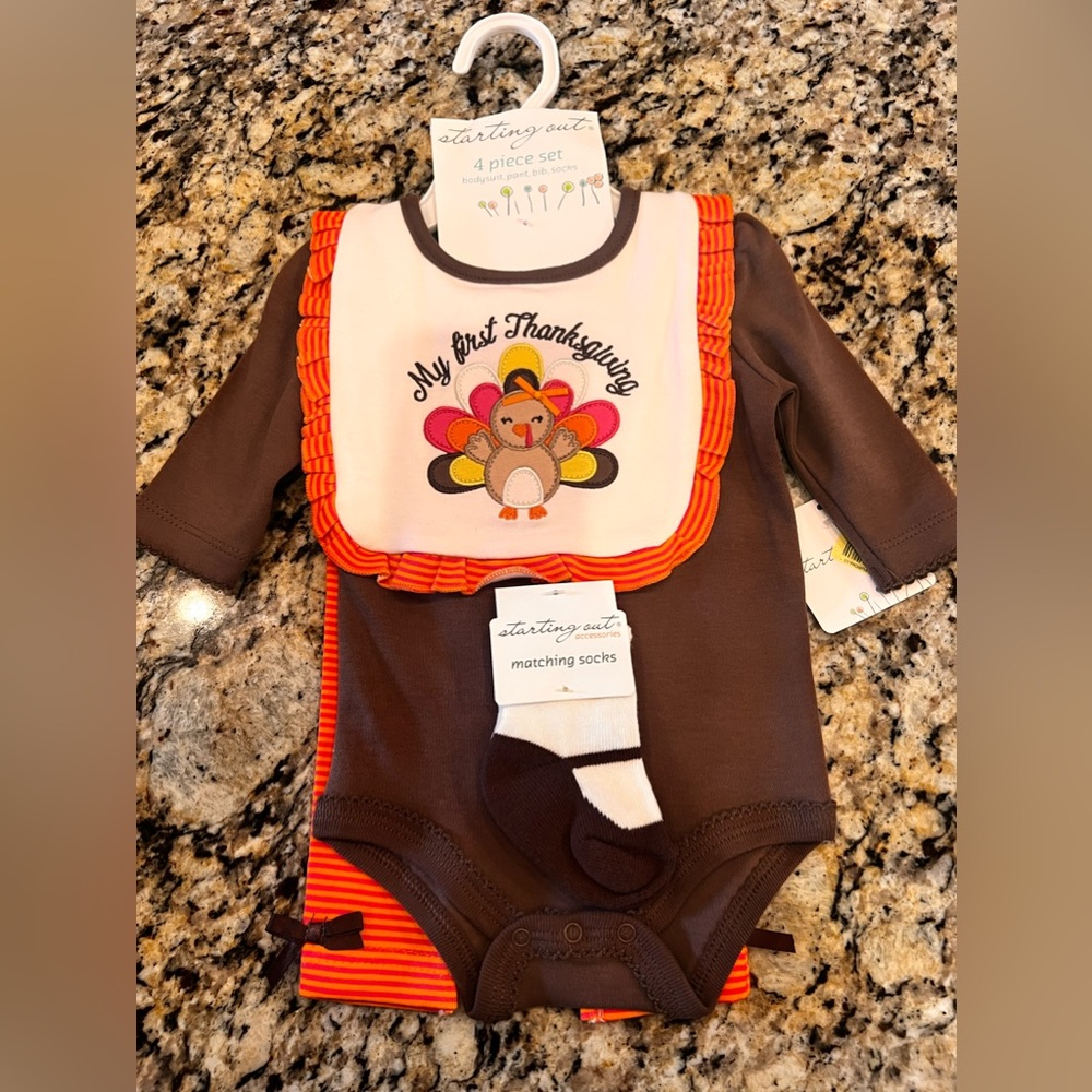 4 piece Thanksgiving set NWT size 3 mth